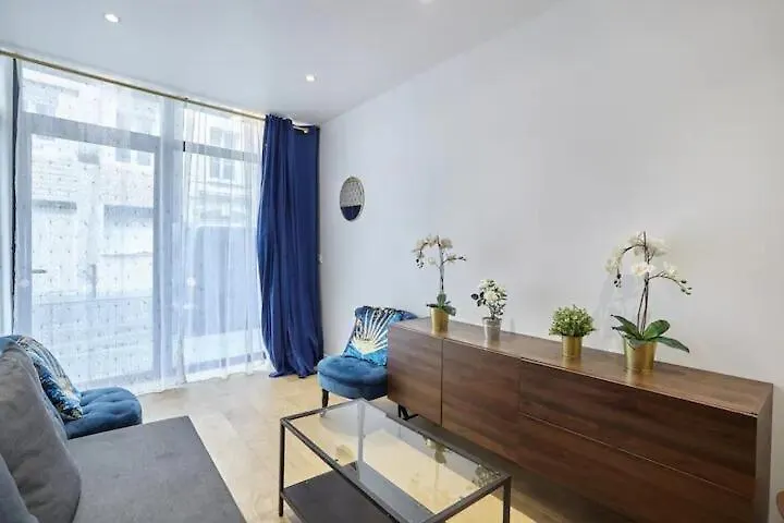 297 Papy - Superb In * Paris